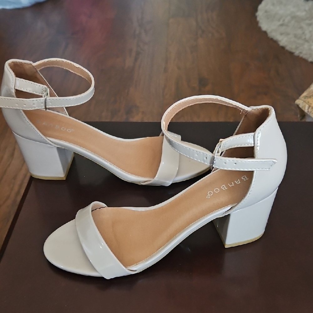 BAMBOO Women's Cream Block Heels
